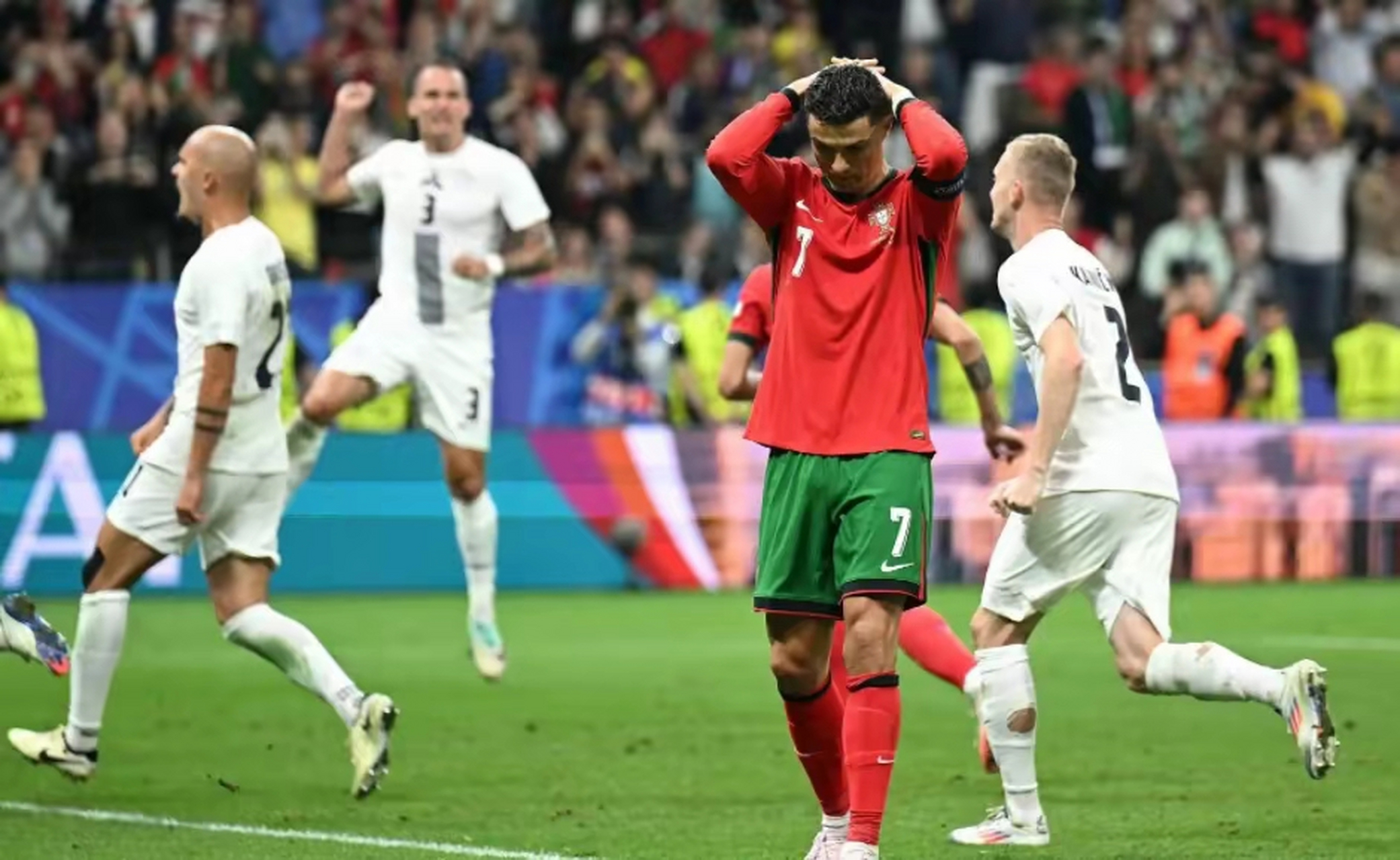 斯洛文尼亚队员表现抢眼，战至点球定胜负的简单介绍