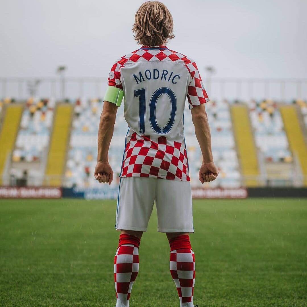 包含克罗地亚女足取得三分，夺得第一的词条