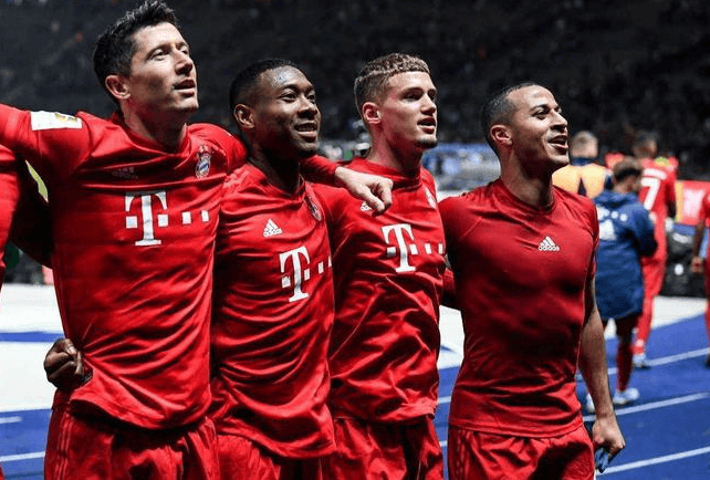 拜仁慕尼黑胜多特蒙德，莱万多夫斯基梅开二度的简单介绍