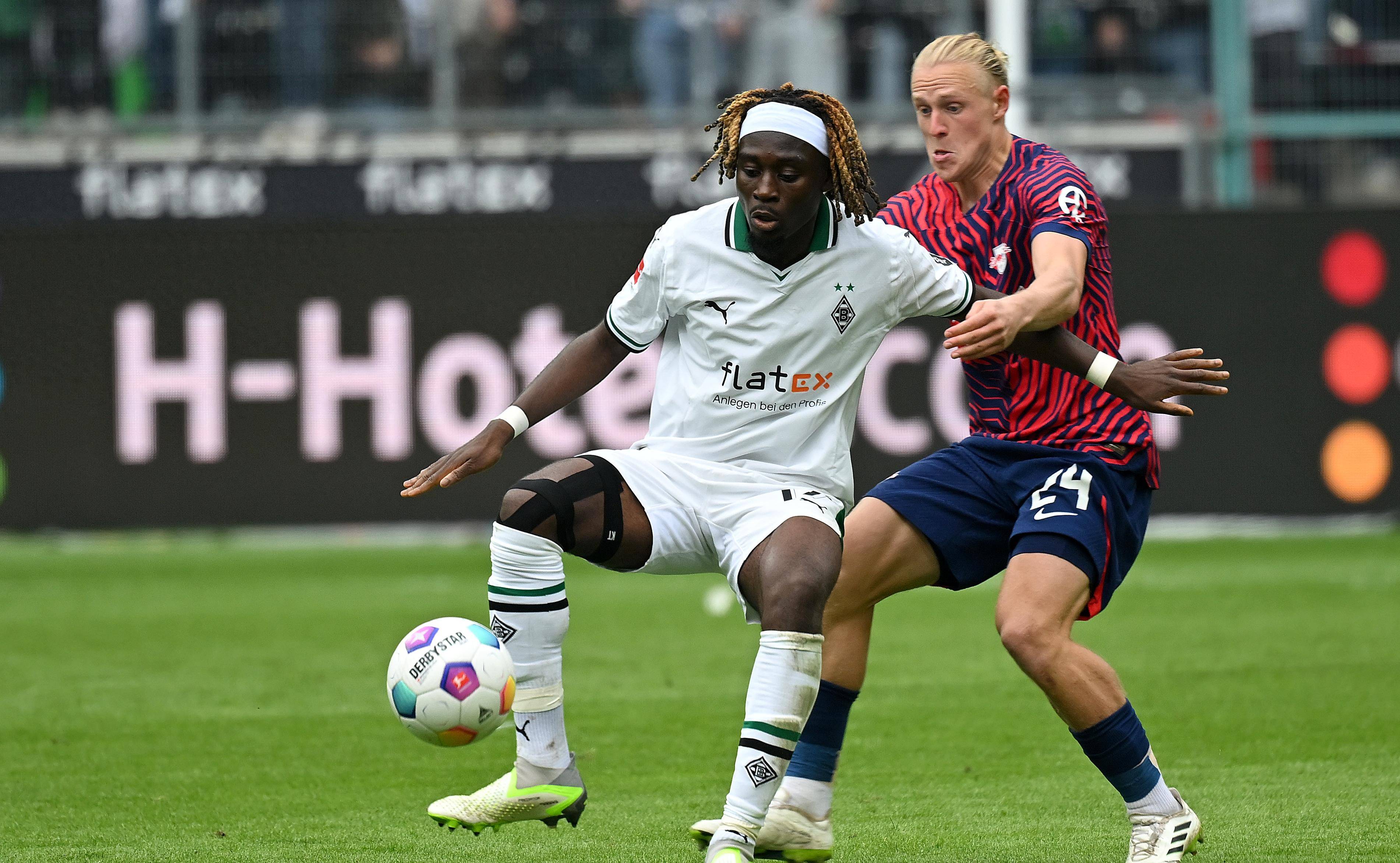 关于奥格斯堡不敌门兴，客场不利的信息